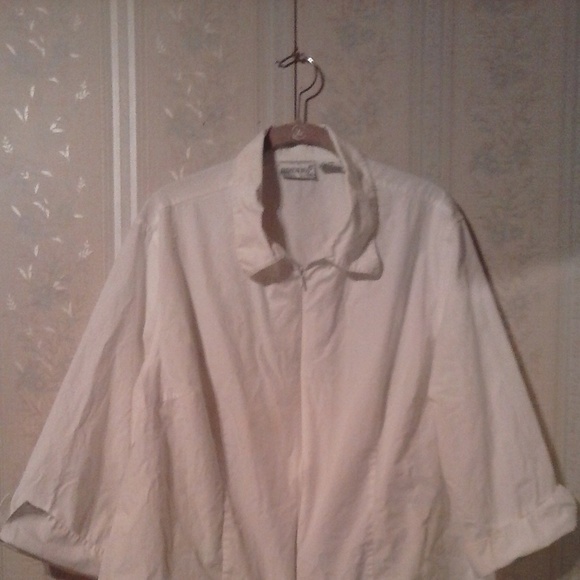 *WHITE HIDDEN ZIPPER UP 3/4 SLEEVE COLLAR SHIRT - Picture 1 of 6